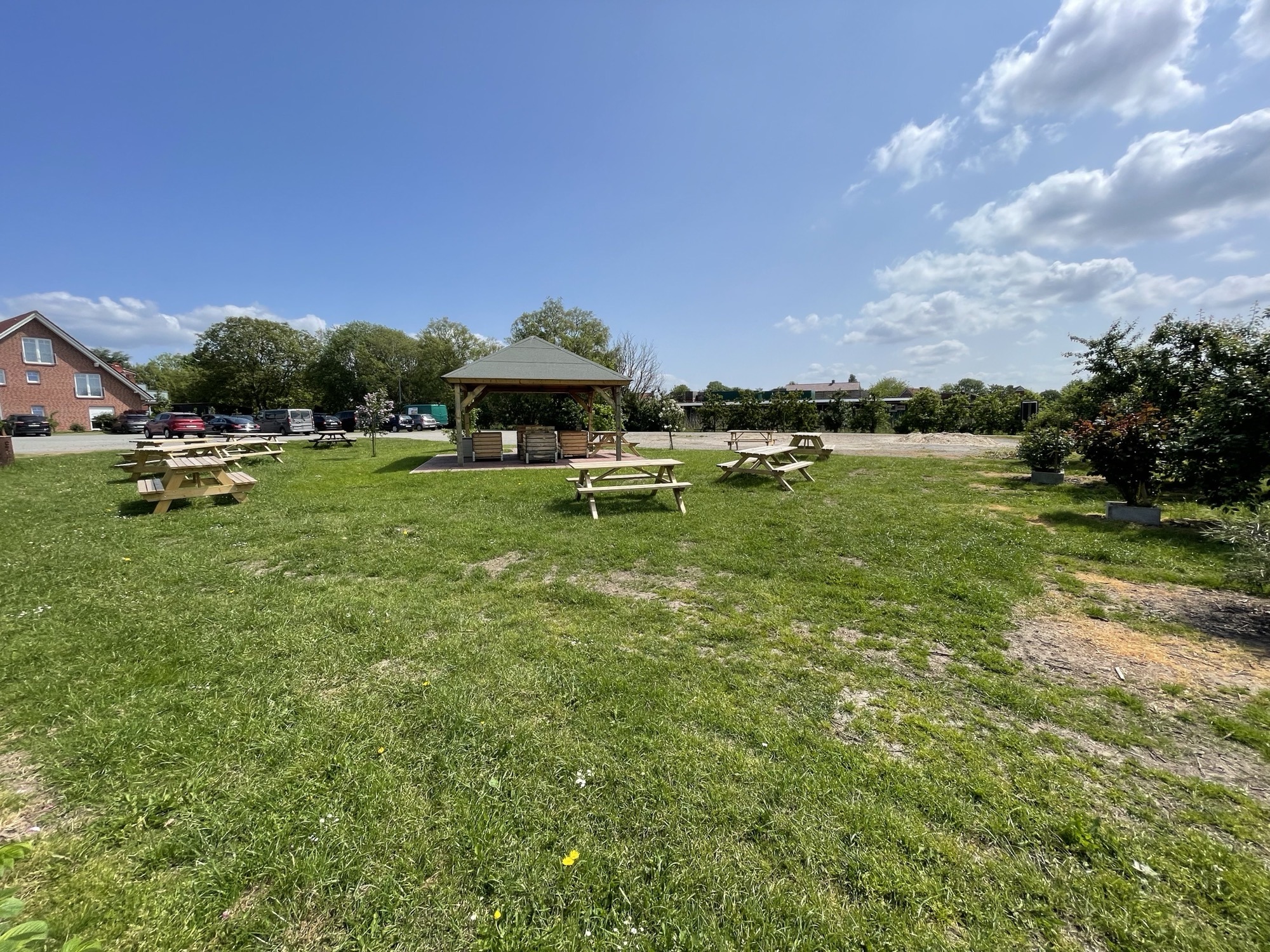 Picknickplatz Ansicht vom Erdbeerzelt
